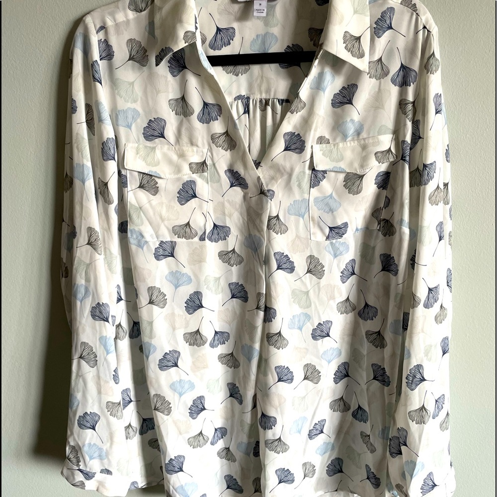 41 Hawthorn Breyson Pleated Detail Spilt Neck Blouse 1X Long sleeve